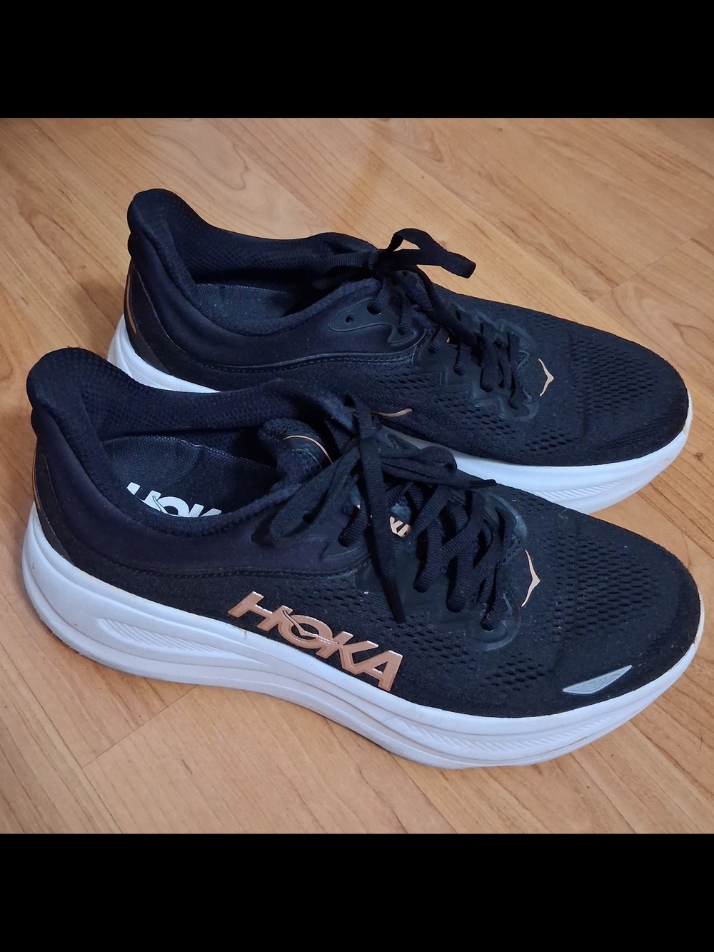 HOKA Bondi 9 Sneakers